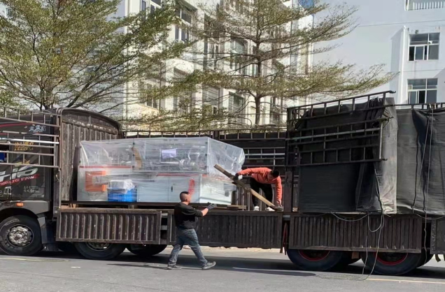 Çap olunmuş ağ kağız qabı üçün yeni maşın dəyişdirin